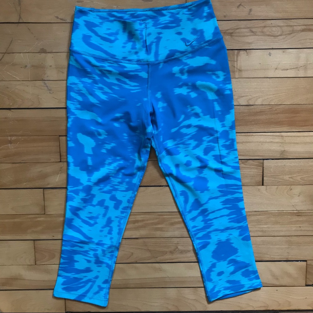 NIKE DRI-FIT Women 3/4 Tights size: XS NWOT